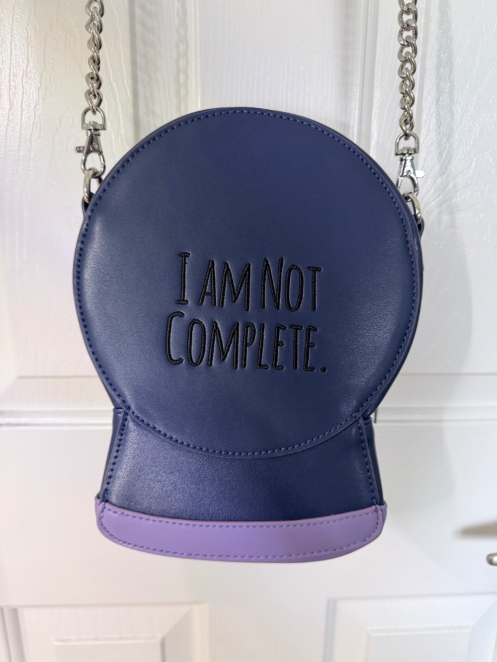 Micheline Pitt Edward Scissorhands Snowglobe Purse - Picture 2 of 2